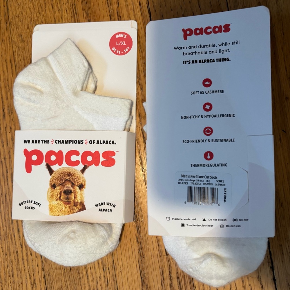Pacas Men's White Alpaca Socks